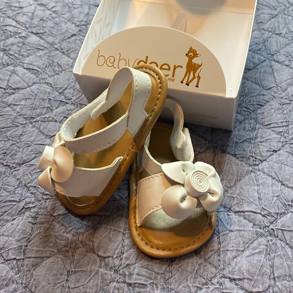 Baby deer waddle sandals
